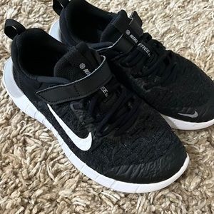 Boys Black and White Nike Running Shoes